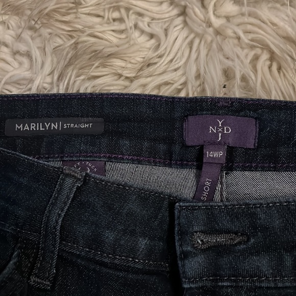 NYDJ petite crops - Picture 2 of 3